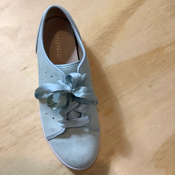 Women's Vionic size 8 KEKE Suede Lace-Up Mist Blue SO SOFT Sneaker - Picture 8 of 11